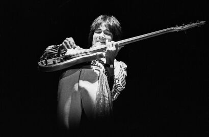 Rod Stewart, Gary Grainger - Western Springs Stadium, Auckland. March 1977