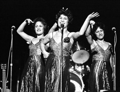 John Rowles, Yandall Sisters - Auckland Town Hall. April 1978