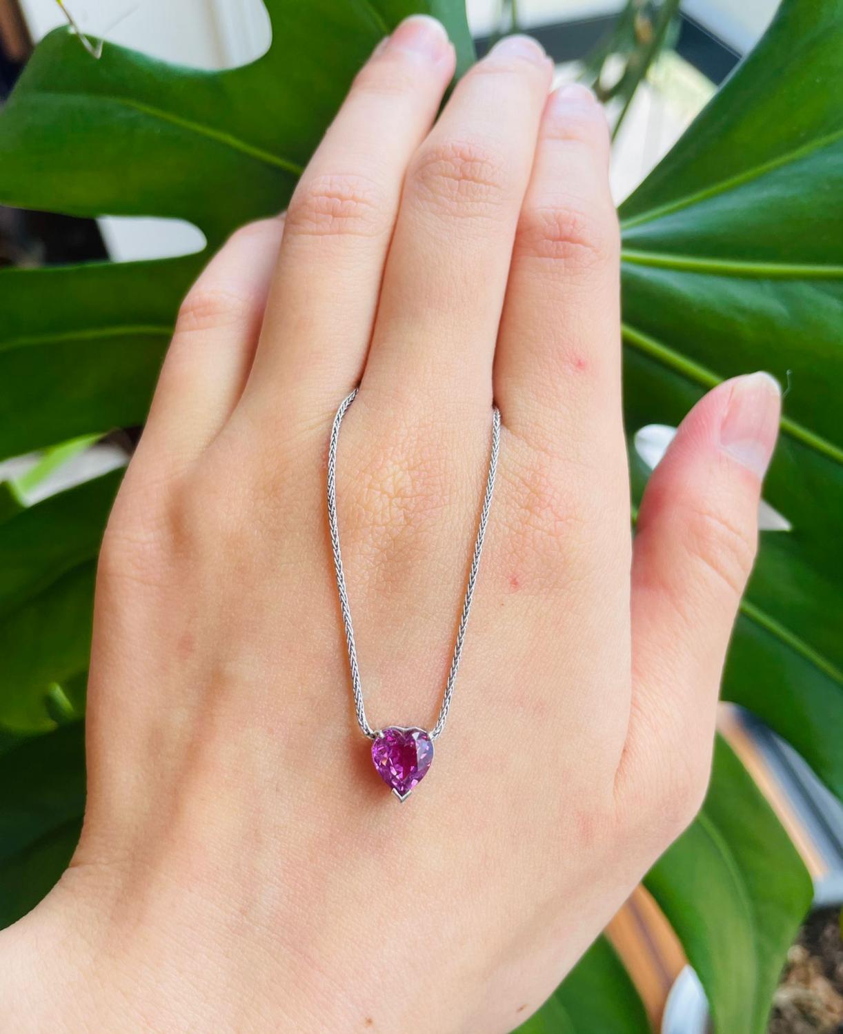 Heart Necklace with Pink Sapphire in White Gold