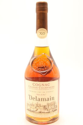 (1) Delamain Pale & Dry Premier Cru de Cognac, 40% ABV