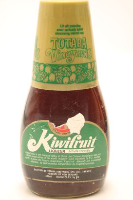 (1) Totara Vineyard Kiwi Fruit Liqueur, cicra 1990s