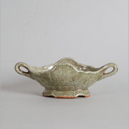 A Chinese Qing Dynasty Crackle-glazed Washer with two handles (Da Qing Kangxi Nian Zhi Mark)