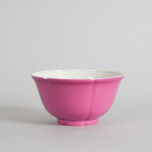 A Chinese Pink-glazed Foliate-rimmed Bowl (Da Qing Yongzheng Nian Zhi Mark)