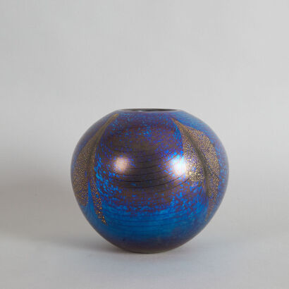 A Garry Nash Iridescent Vase