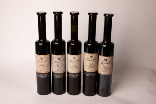 Muirlea Rise Apres-Liqueur Pineau Style Pinot 1994, 1995, 1996, 1997, 1998: five bottle in one lot