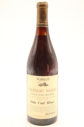 (1) NV Nobilos Private Bottling State Coal Mine French Style Red Wine Gift Set with two glasses, Huapai, Sold as one lot