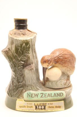 (1) 1974 "New Zealand Kiwi Bird" Jim Beam Decanter