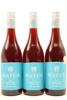 (3) 2016 Matua Valley Pinot Noir, Marlborough