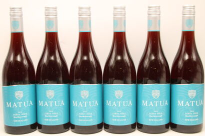 (6) 2016 Matua Valley Pinot Noir, Marlborough