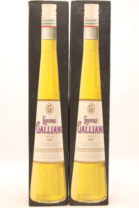 (2) Liquore Galliano Liqueur, circa 1986, 35% ABV (GB)