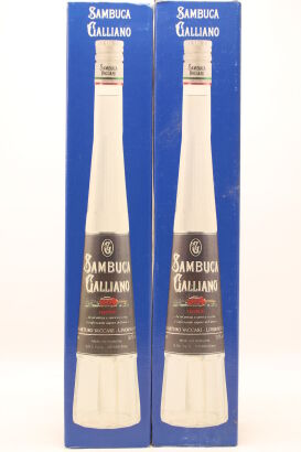 (2) Sambuca Galliano Liqueur, 38% ABV (GB)