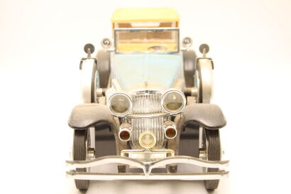 (1) Jim Beam 1934 Duesenberg Model J Car Decanter