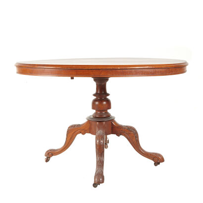 A Victorian Mahogany Oval Loo Table