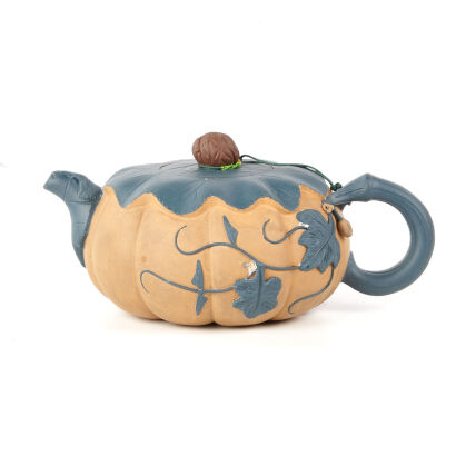 A Chinese Purple Granulated Tea Pot