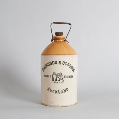 A Simmonds & Osbourne Earthenware Crock