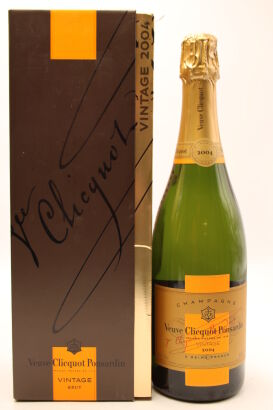 (1) 2004 Veuve Clicquot Ponsardin Vintage Brut, Champagne [JR17] [WS93] [WE94] (GB)