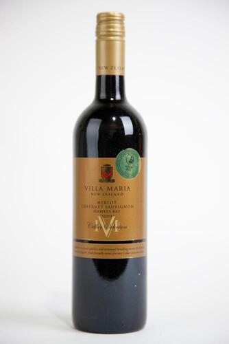 (1) 2009 Villa Maria Cellar Selection Merlot Cabernet Sauvignon, Hawkes Bay