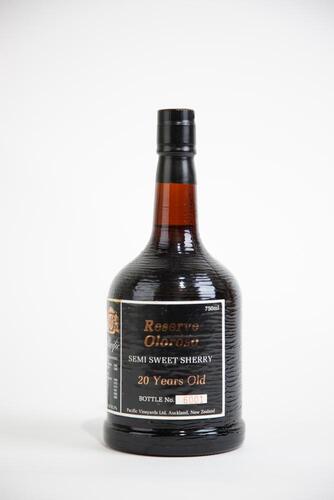 (1) Pacific Vineyards Reserve Oloroso 20 year old Semi Sweet Sherry