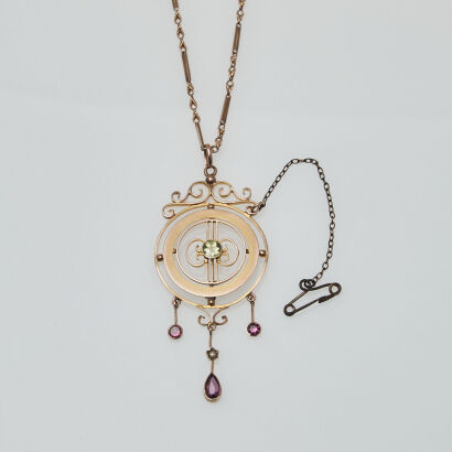 9ct Edwardian Peridot and Garnet Necklace