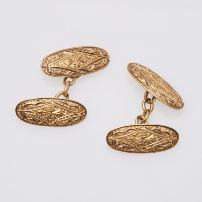 18ct Fancy Patterned Cuff Links