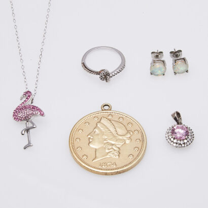A Collection of Jewellery Items