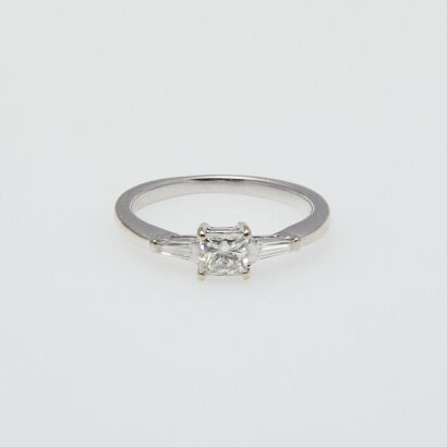 18ct White Gold Princess Cut Diamond Ring