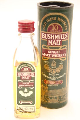 (1) Bushmills Malt 10 Years Old Single Malt Irish Whisky Miniatures. 40% ABV, 50ml