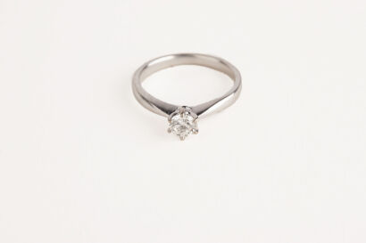 18ct White Gold 0.33ct Solitaire Diamond Ring