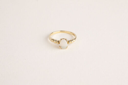 18ct Opal Ring