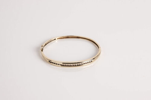 9ct Diamond Bangle