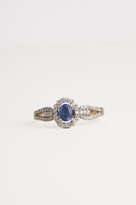 18ct Sapphire and Diamond Ring