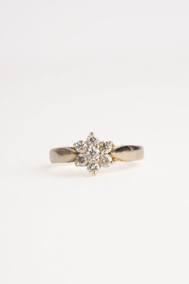 18ct Diamond Cluster Ring