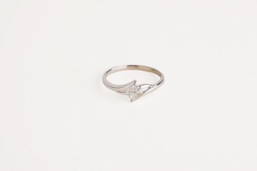 18ct White Gold Diamond Dress Ring