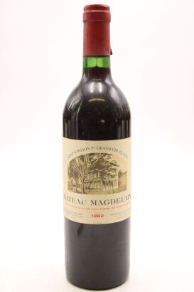 (1) 1982 Chateau Magdelaine, Saint-Emilion Grand Cru [JR17] [WS96]