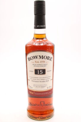 (1) Bowmore 15 Year Old Single Malt Scotch Whisky, 43% ABV