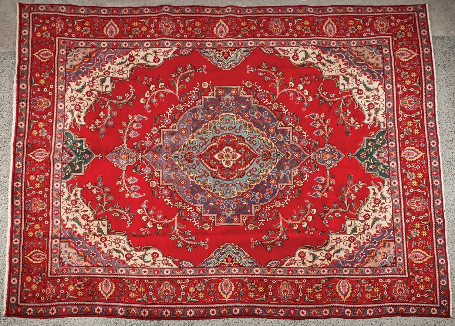 A Large Kashan Persian Carpet - Price Estimate: $1600 - $2400