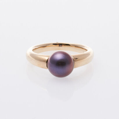 9ct Black Pearl Ring