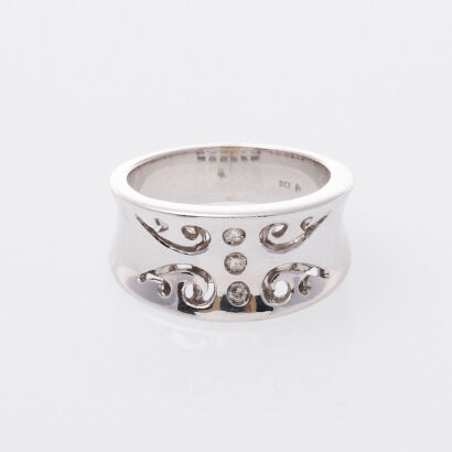 9ct 'Koru' Design Band