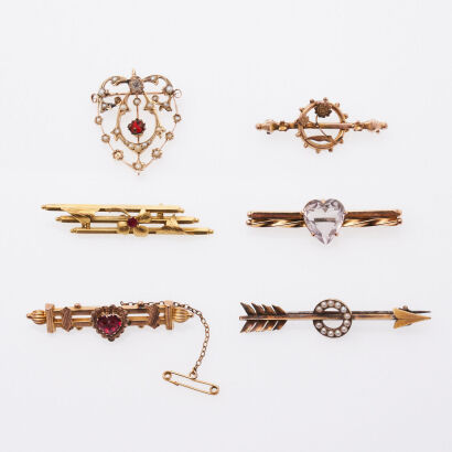 Collection of Six 9ct Brooches