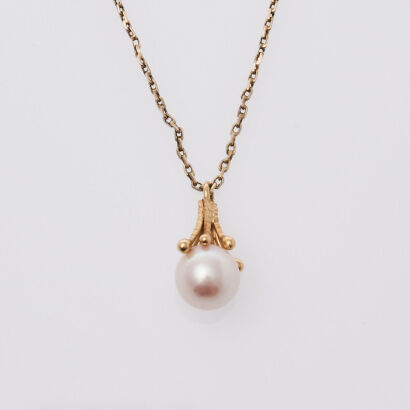 18ct Pearl Necklace