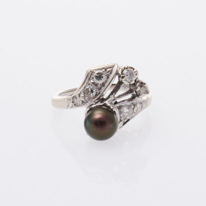 14ct Black Pearl and Diamond Ring