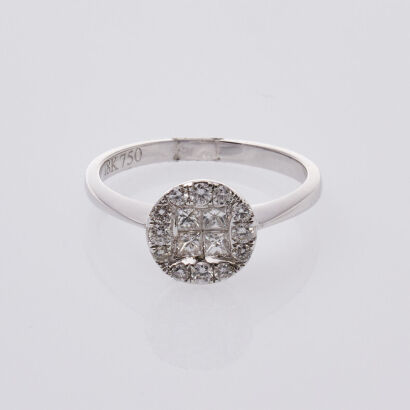 18ct White Gold Diamond Cluster Ring