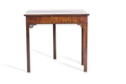 An Early-19th Century Foldover Supper Table