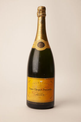 (1) NV Veuve Clicquot Ponsardin 1500ml c1980s, Champagne (TOL)