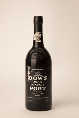 (1) 1985 Dow's Vintage Port, Oporto