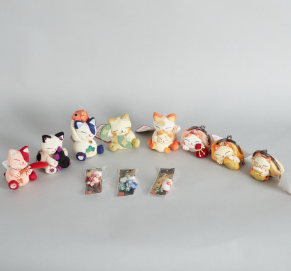 A Quantity of Assorted Chinese Ornaments