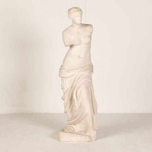 A Porcelain Cast Venus de Milo