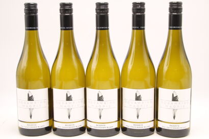 (5) 2021 Squawking Magpie Reserve Sauvignon Blanc, Marlborough