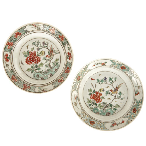 A Pair of Chinese Famille Vente Porcelain Dishes