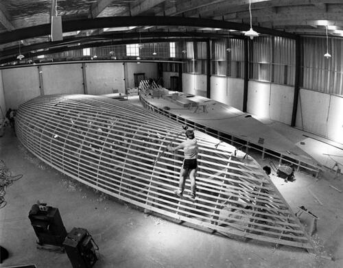 PHOTOGRAPHER UNKNOWN Lion New Zealand under construction